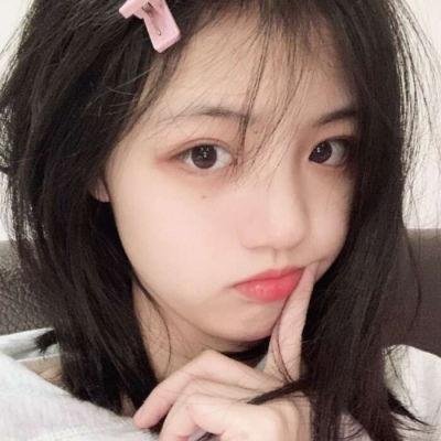 双眼凝视